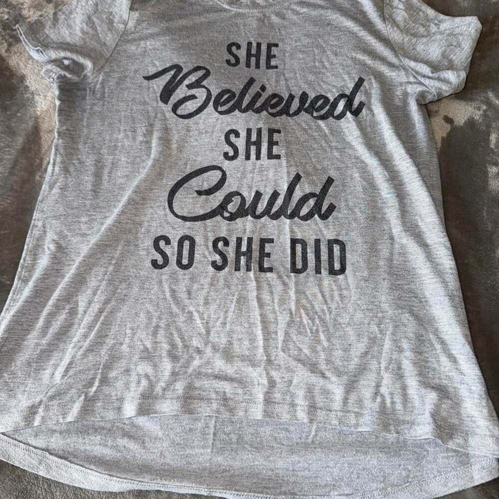 Unbranded She Believed She Could So She Did Graphic Tee Gray Medium
